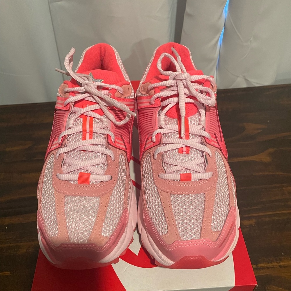 Nike Zoom Vomero 5 shoes